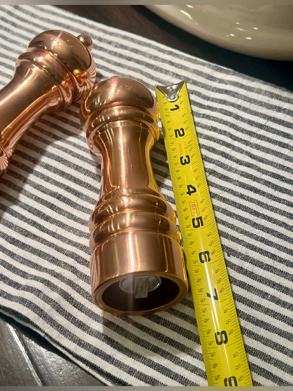 NWOT Williams Sonoma Polished Salt & Pepper Grinder Mills, 6